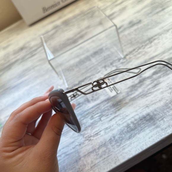 JUST TODAY❤️✨BALENCIAGA inception cat eye sunglasses - Picture 7 of 16